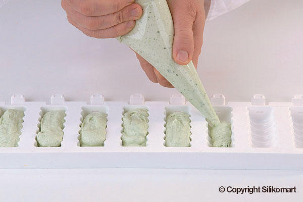 Восьмое дополнительное изображение для товара Форма для мороженого эскимо «Танго мини» (Silikomart, Италия) 16 ячеек + 2 подноса