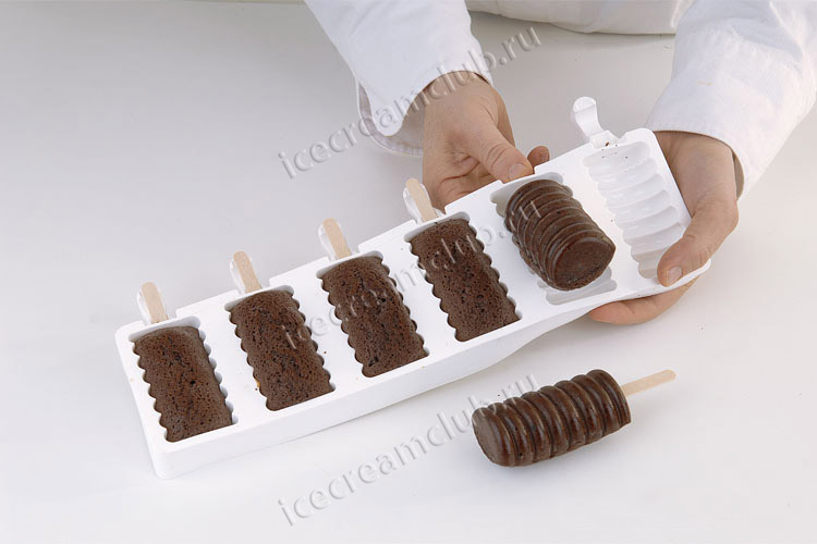 Девятое дополнительное изображение для товара Форма для мороженого эскимо «Танго» СТЭККОФЛЕКС (Silikomart, Италия), 12 ячеек + поднос