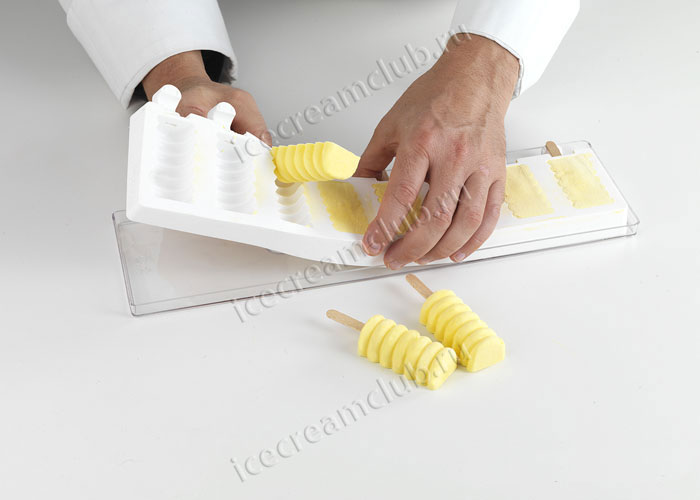 Пятое дополнительное изображение для товара Форма для мороженого эскимо «Танго мини» (Silikomart, Италия) 16 ячеек + 2 подноса
