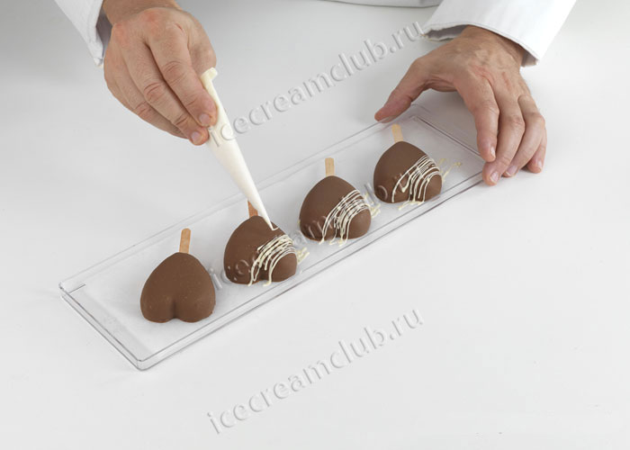 Шестое дополнительное изображение для товара Форма для мороженого эскимо на палочке Easy Cream «Сердце мини» (Silikomart, Италия)