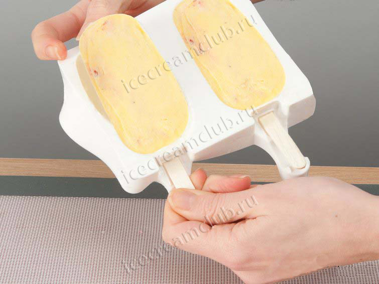 Третье дополнительное изображение для товара Форма для мороженого эскимо на палочке Easy Cream «Классик» (Silikomart, Италия)