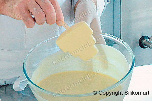 Шестое дополнительное изображение для товара Форма для мороженого эскимо «Тортик» СТЭККОФЛЕКС (Silikomart, Италия), 8 ячеек + поднос