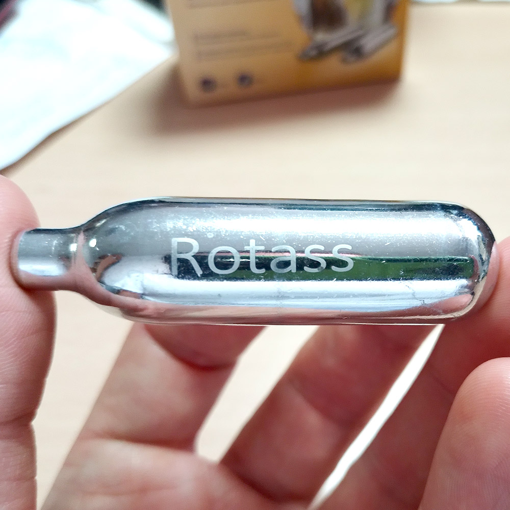 Второе дополнительное изображение для товара Баллончики для газирования воды Rotass Soda Chargers CO2 8г, 10 шт