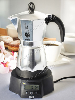 Первое дополнительное изображение для товара Электрическая гейзерная кофеварка Bialetti «Easy timer» 1132C (на 3 порции, 120 мл. серебристая)