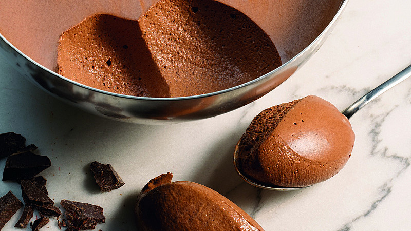 Второе дополнительное изображение для товара Шоколадный мусс темный (сухая смесь-премикс), 0.8 кг (Callebaut, Бельгия) арт CHD-MO-D-E0-X27