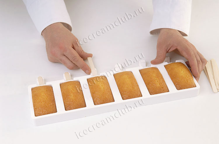 Девятое дополнительное изображение для товара Форма для мороженого эскимо «Шоколадная плитка» (Silikomart, Италия), 12 ячеек + поднос