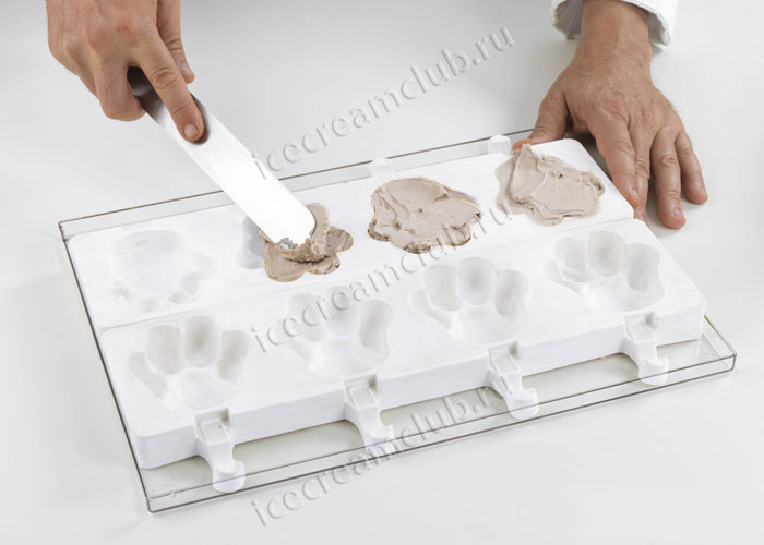 Первое дополнительное изображение для товара Форма для мороженого эскимо «Лапа» СТЭККОФЛЕКС (Silikomart, Италия), 8 ячеек + поднос