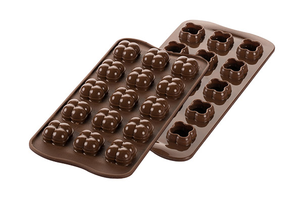 Четвертое дополнительное изображение для товара Форма для конфет ИЗИШОК «3D Шоколадная игра» (EasyChoc Silikomart, Италия) SCG51