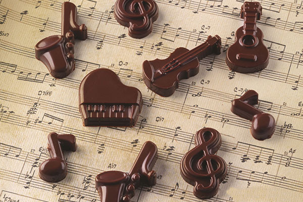 Второе дополнительное изображение для товара Форма для конфет ИЗИШОК «Шоколадная мелодия» SCG 43 (EasyChoc Silikomart, Италия)