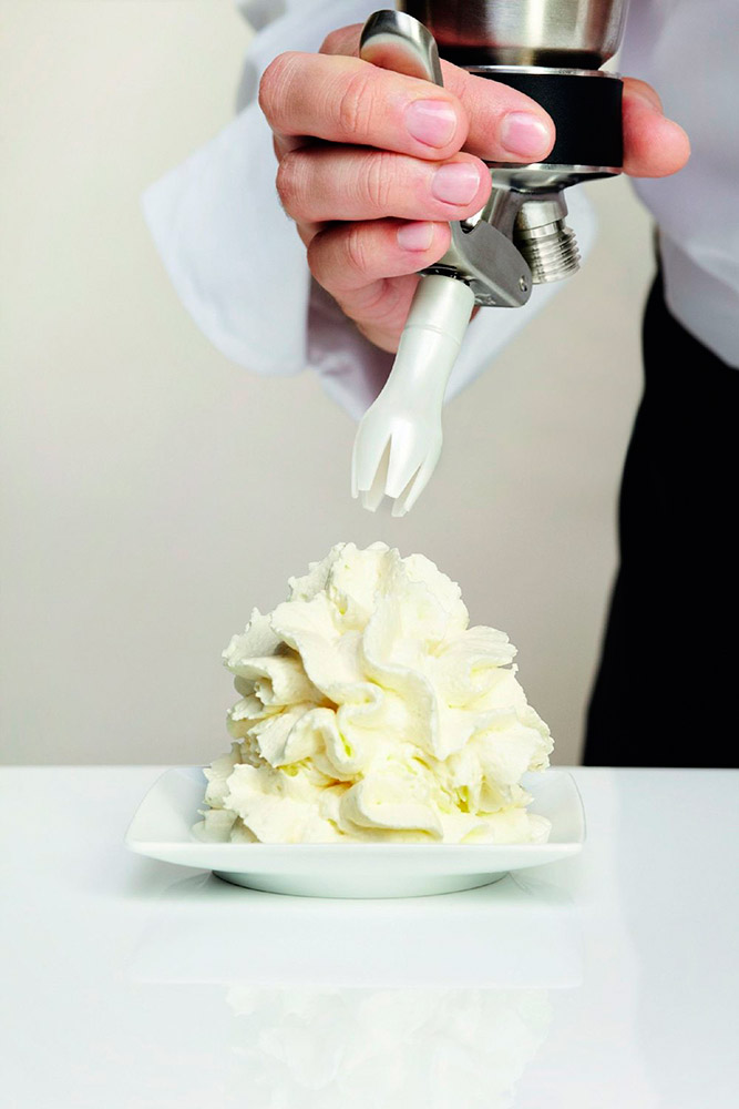Пятое дополнительное изображение для товара Сифон-кремер для сливок кулинарный iSi Cream Profi Whip 0.5L