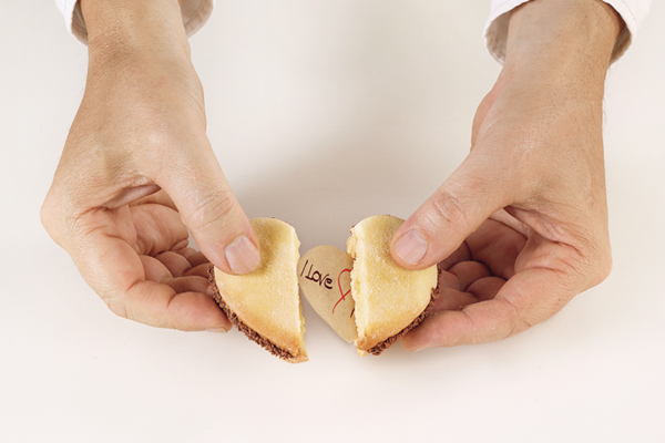 Седьмое дополнительное изображение для товара Набор форм "Печенье с предсказанием – сердце" For You (Silikomart, Италия)