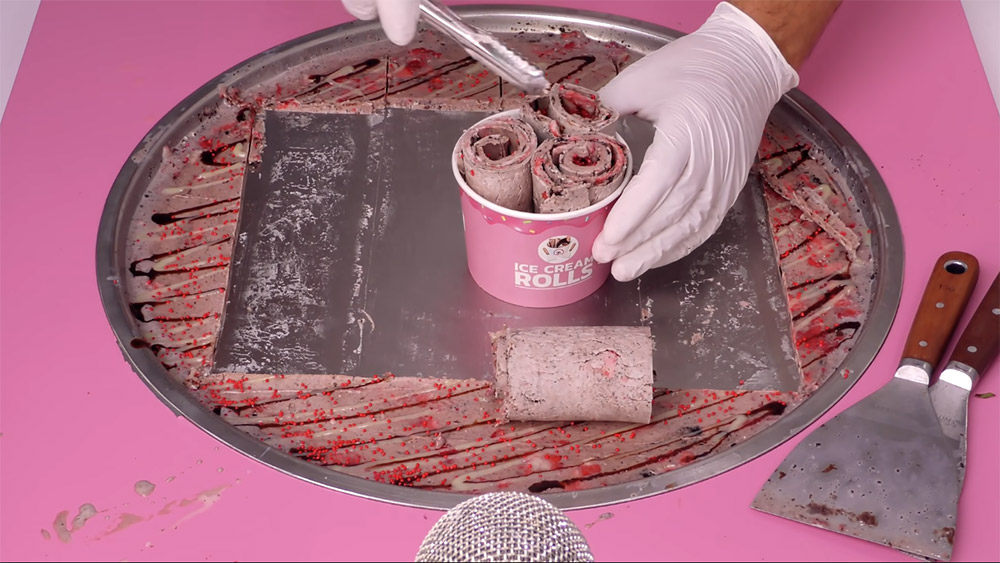 Восьмое дополнительное изображение для товара Смесь для жареного ролл-мороженого Frozen Roll «Шоколадное», 0,9 кг. (Актиформула, Россия)