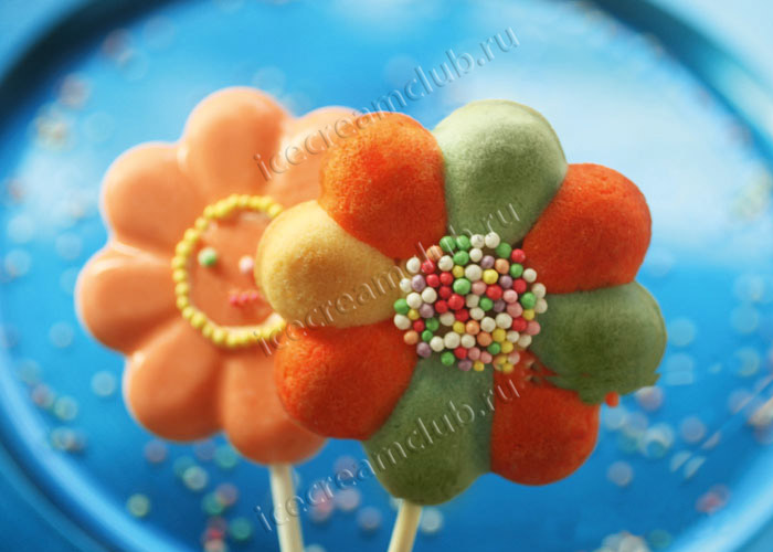 Первое дополнительное изображение для товара Силиконовая форма для леденцов и конфет на палочке "Цветок" ИЗИПОП (Silikomart, Италия), 2 шт, арт. POP04