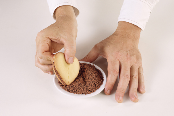 Шестое дополнительное изображение для товара Набор форм "Печенье с предсказанием – сердце" For You (Silikomart, Италия)