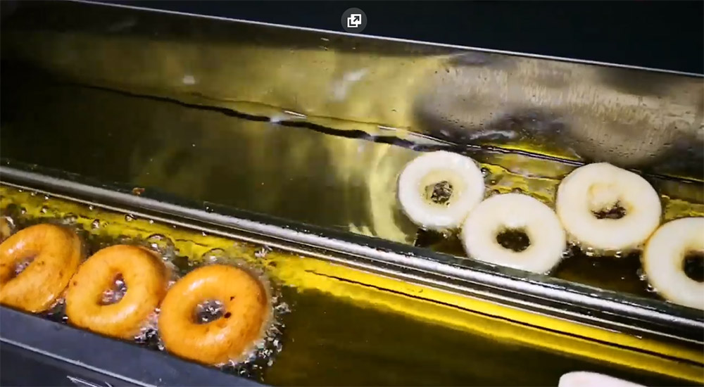 Шестое дополнительное изображение для товара Смесь сухая для пончиков во фритюре КПИ «Пончики», 1 кг